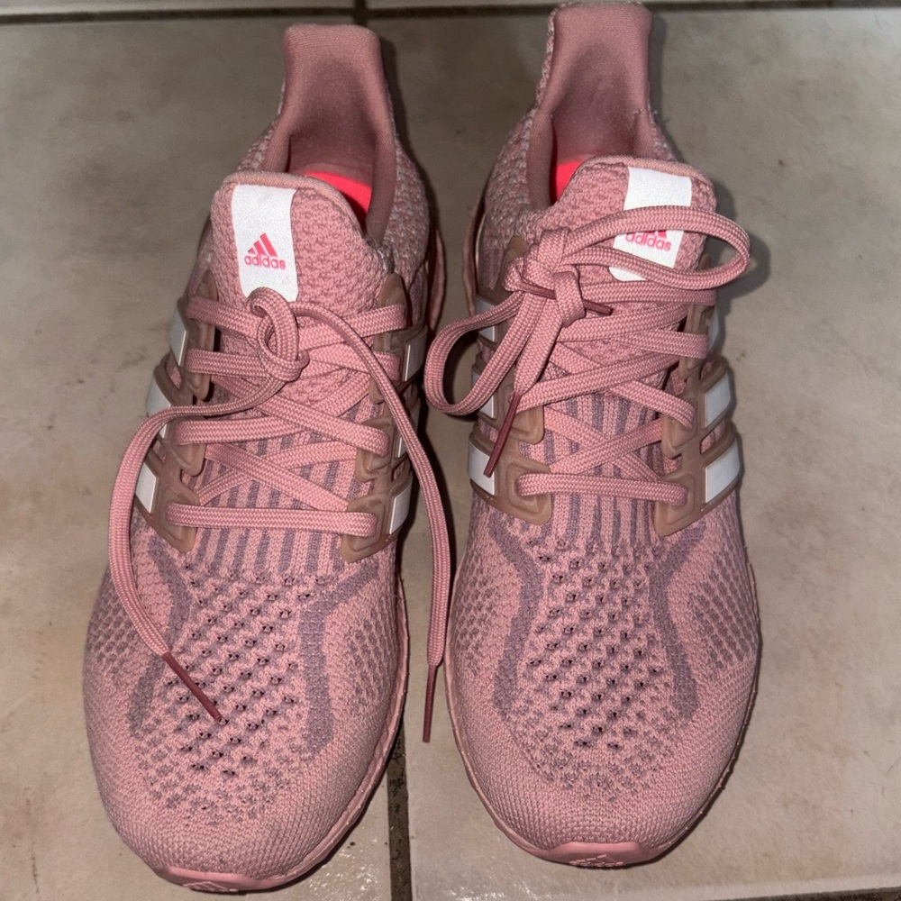 Adidas Ultraboost 5.0 DNA Wonder Mauve Pink/Bronze Womens Size 7.5